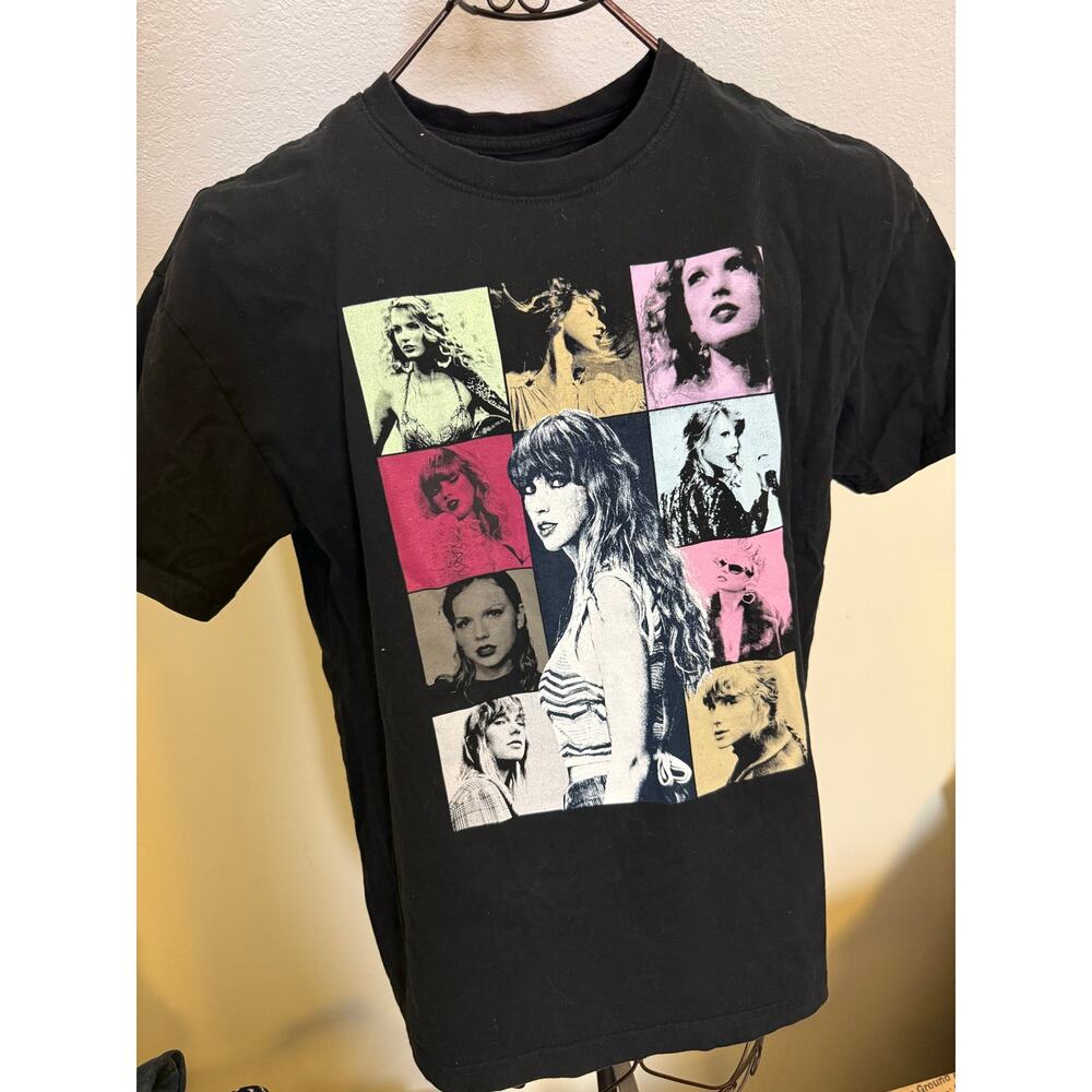 OFFICIAL Taylor Swift merch Eras Tour T-Shirt cities sz. sm excellent condition